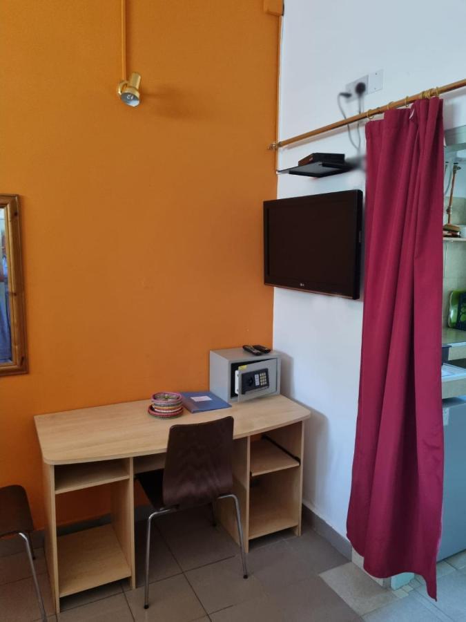 Busy Bee Apartments Kololi Extérieur photo